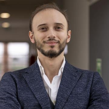 Dr. Radu Godina