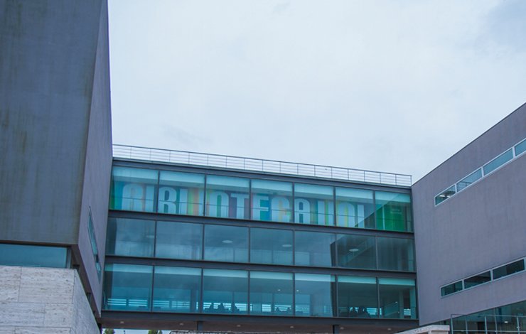 Library and learning environment at the NOVA School of Science and Technology